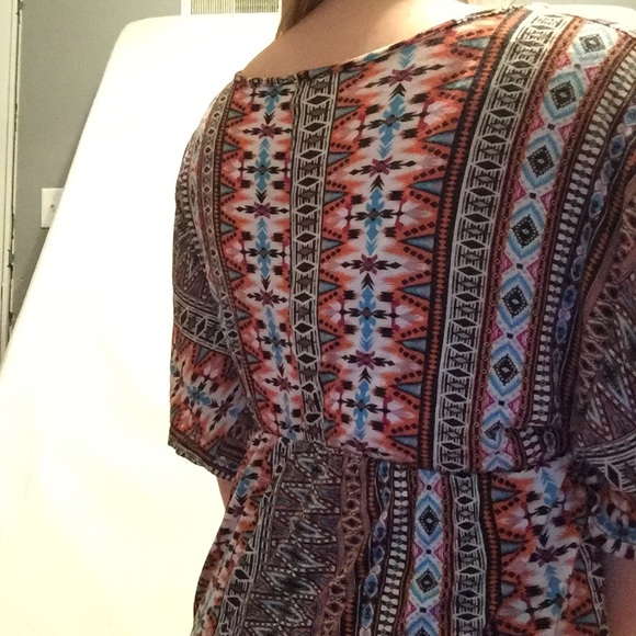 Patterned multicolored top - Picture 2 of 2